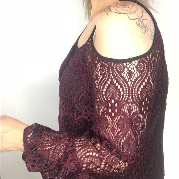 Bianca Nygaard Cold Shoulder top - Picture 3 of 4